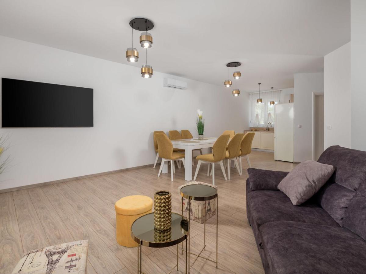 Holiday Home Villa Palma - Krk148 By Interhome Pinezići Buitenkant foto
