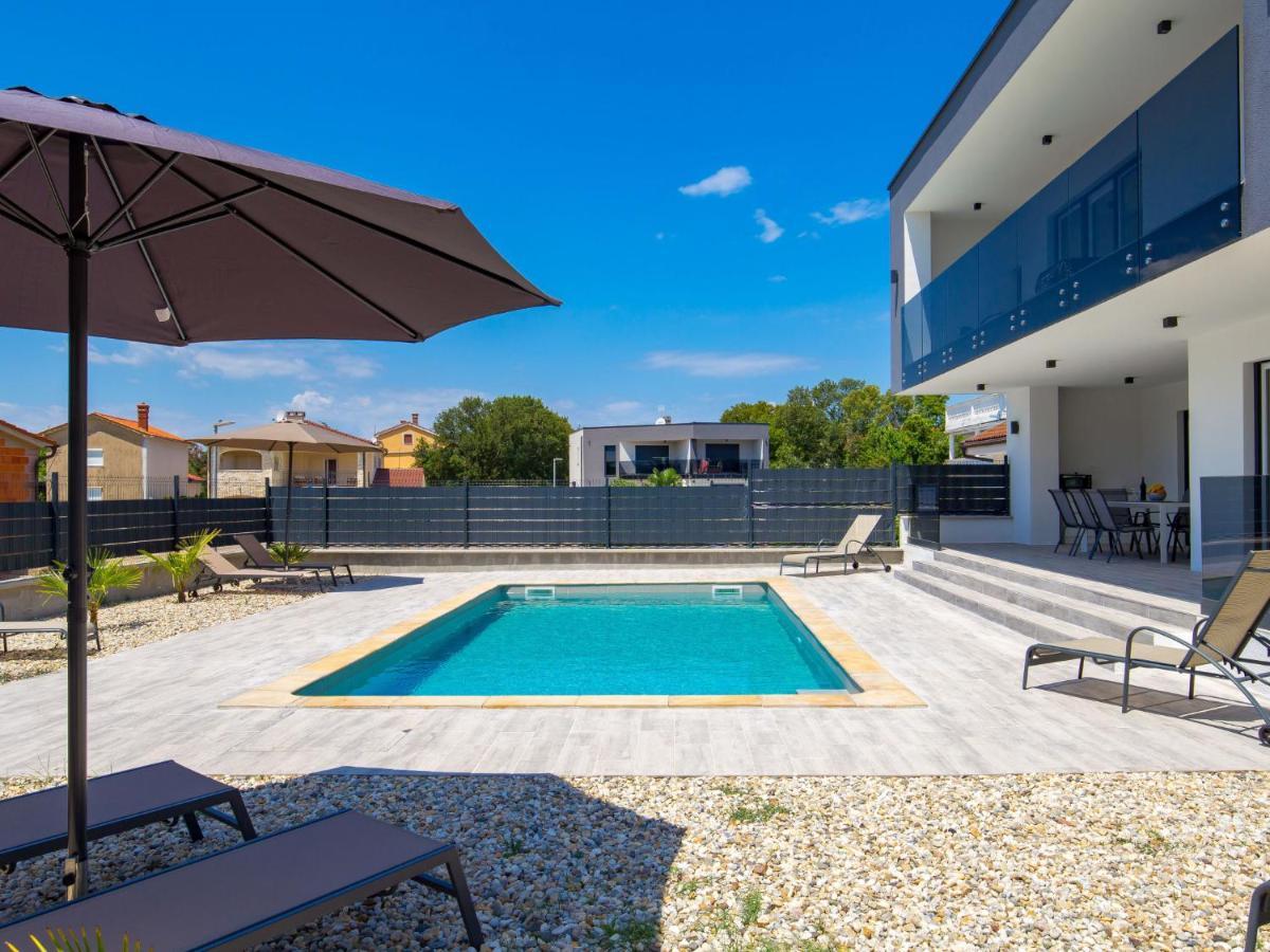 Holiday Home Villa Palma - Krk148 By Interhome Pinezići Buitenkant foto