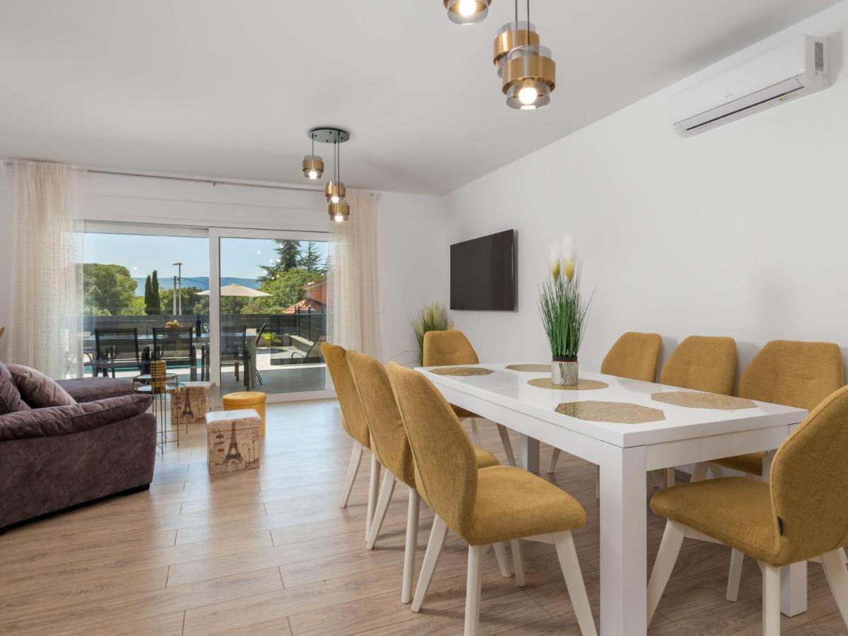 Holiday Home Villa Palma - Krk148 By Interhome Pinezići Buitenkant foto